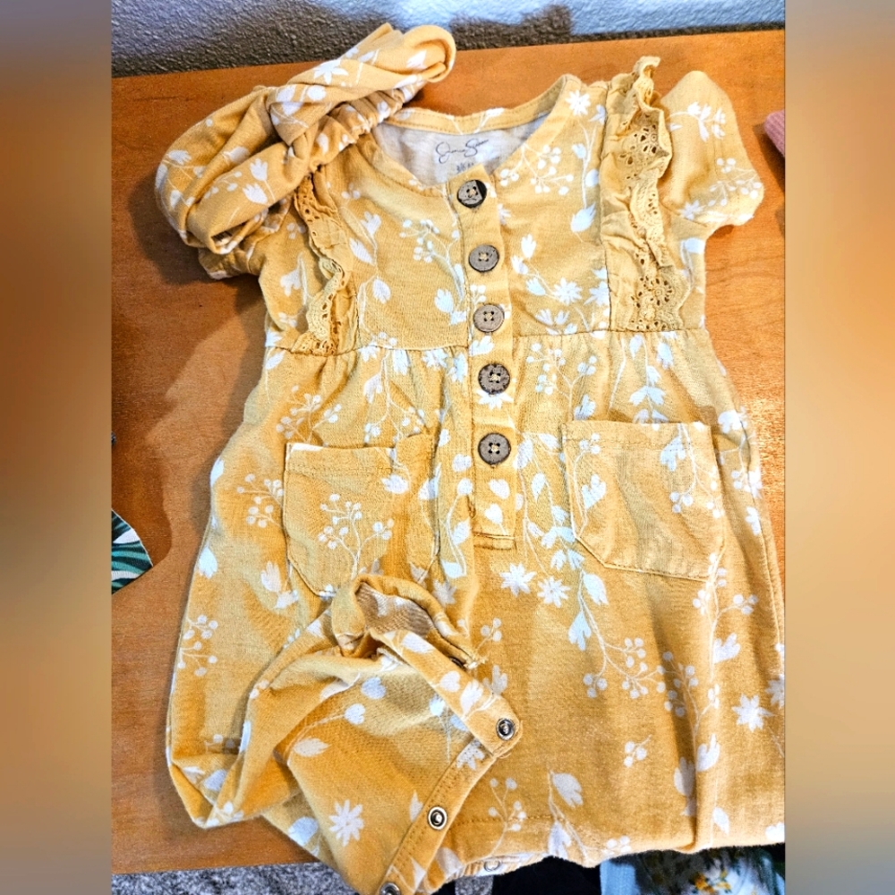Jessica Simpson 3-6 outfit